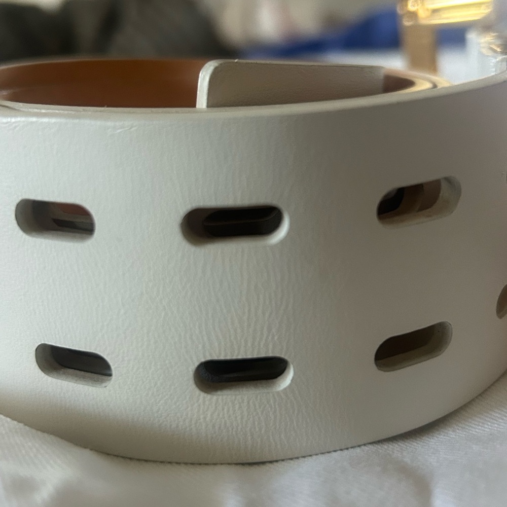 VERSACE Gold Square Buckle Leather Belt White Three Prong NWT Bag Size 85/34 - Picture 8 of 13